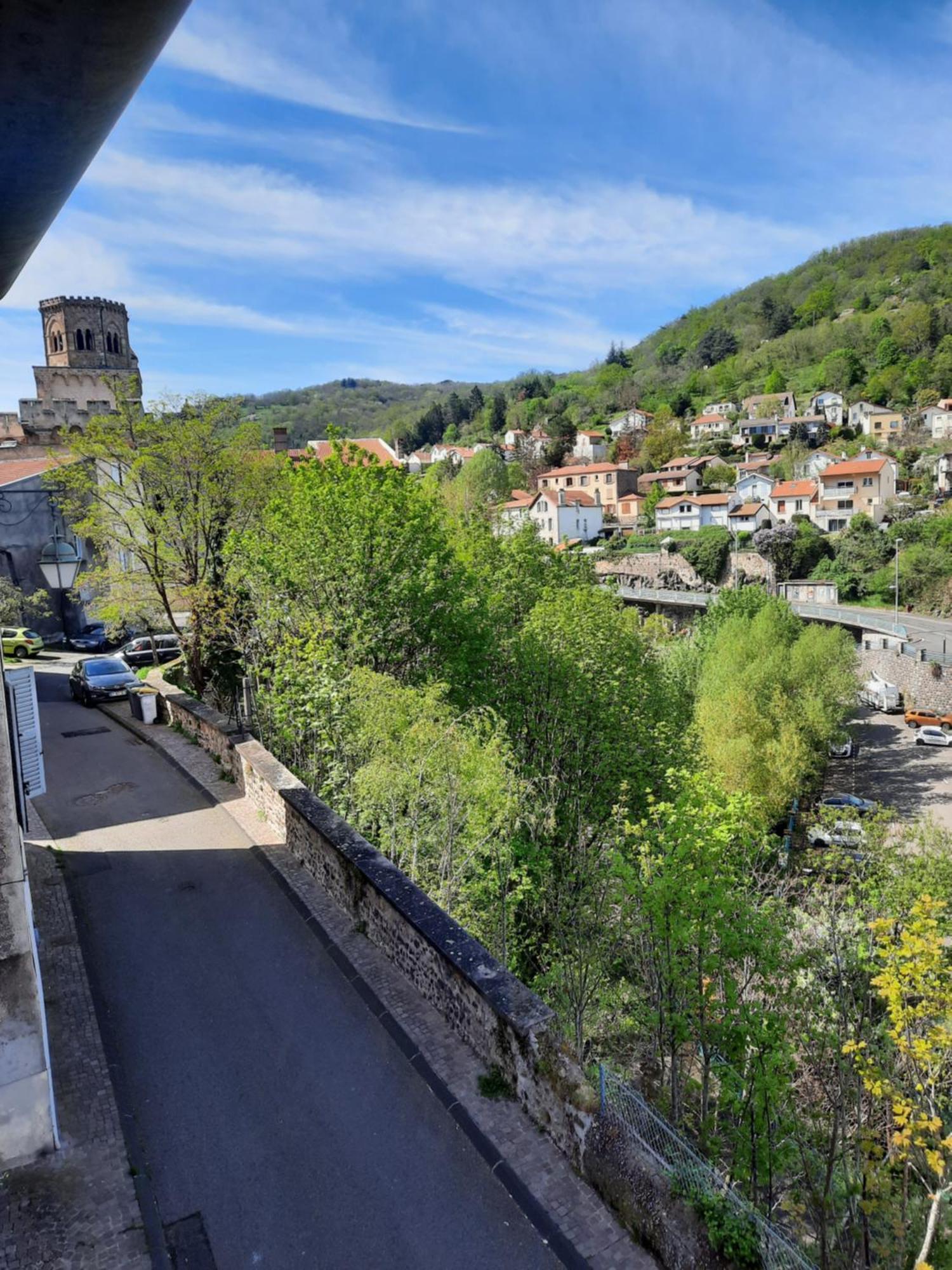 Hébergement de vacances Maison De Charme Avec Terrasse Et Garage Ferme Proche Des Volcans