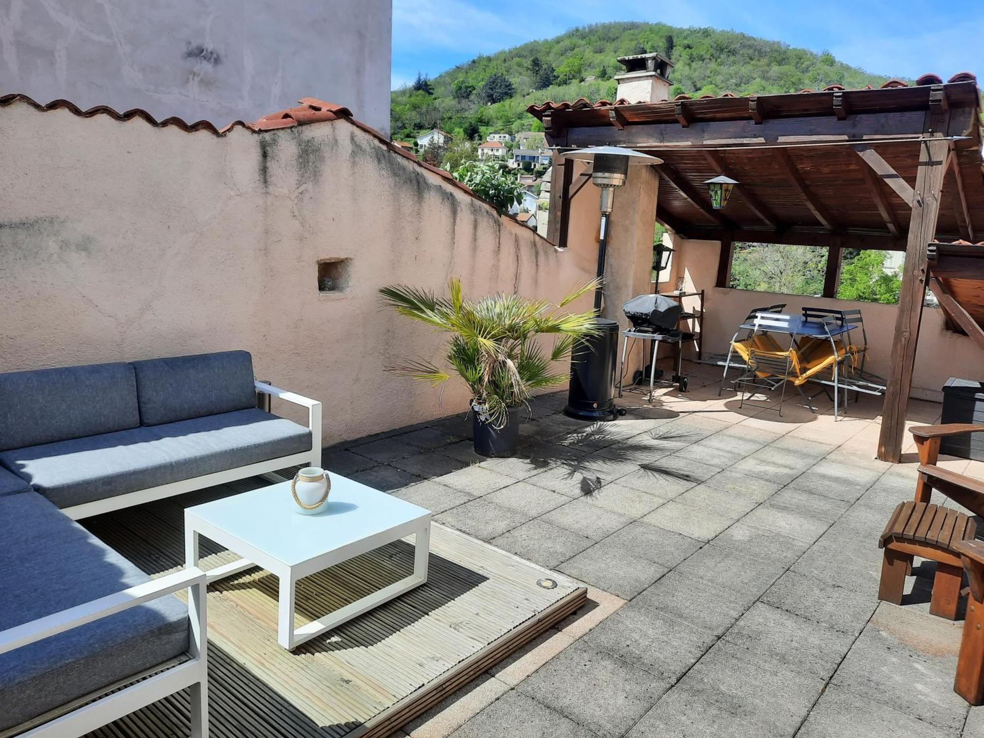 Maison De Charme Avec Terrasse Et Garage Ferme Proche Des Volcans *